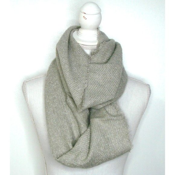 Beige Khaki Glitter 100% Acrylic Infinity Neck Scarf Fringed Raw Hem Warm Winter - Picture 1 of 11